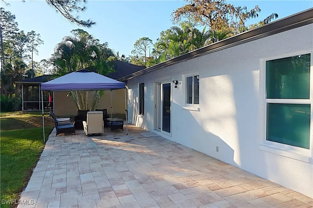 1740 20th Avenue NE Naples FL 34120