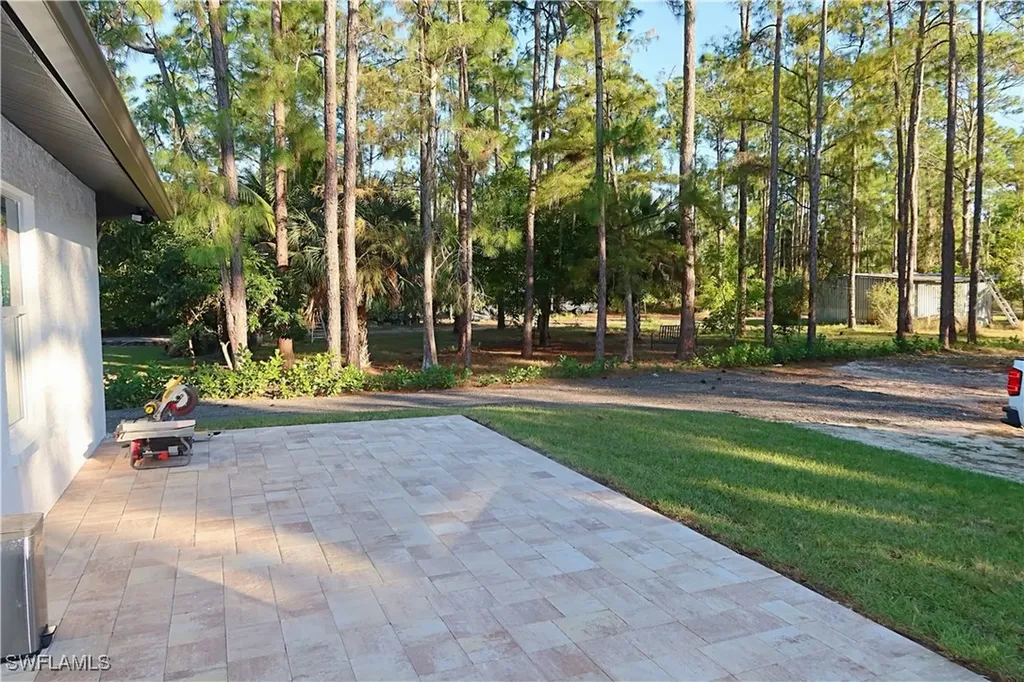 1740 20th Avenue NE Naples FL 34120