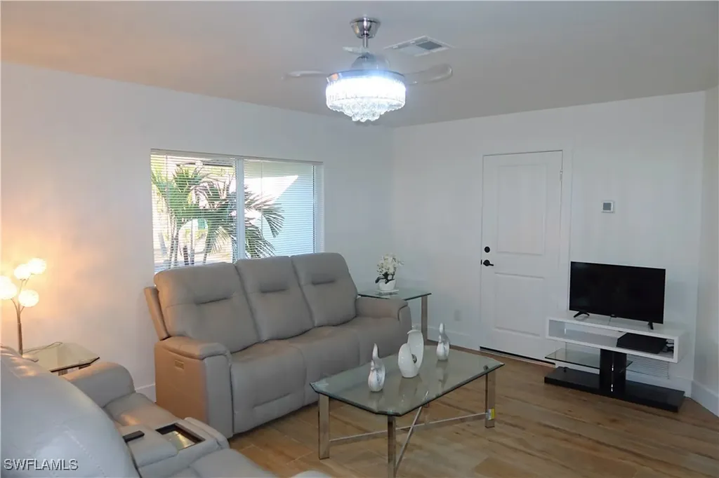 1740 20th Avenue NE Naples FL 34120