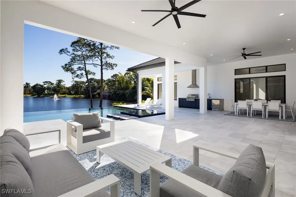 6590 Trail Boulevard Naples FL 34108