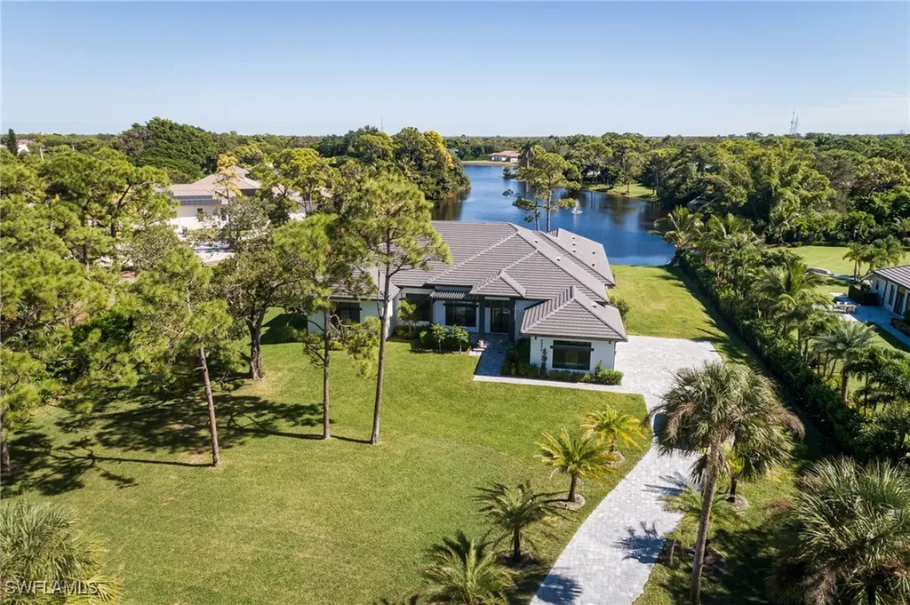 6590 Trail Boulevard Naples FL 34108