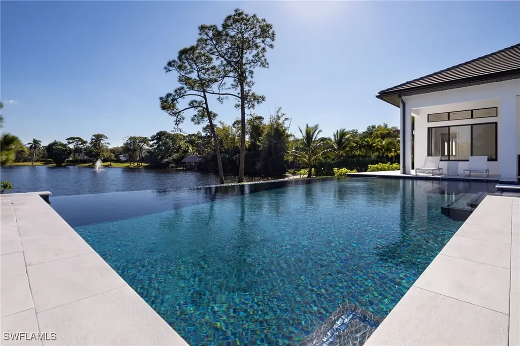 6590 Trail Boulevard Naples FL 34108
