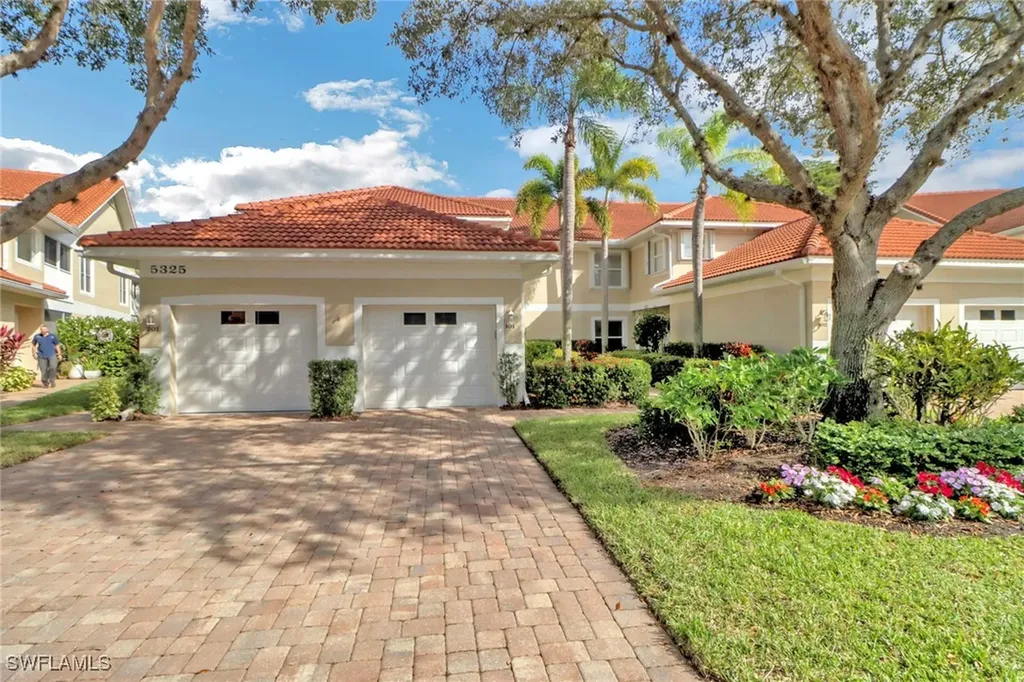 5325 Andover Drive Naples FL 34110