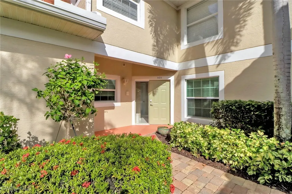 5325 Andover Drive Naples FL 34110