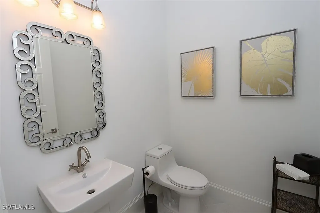 300 2nd Avenue N Naples FL 34102