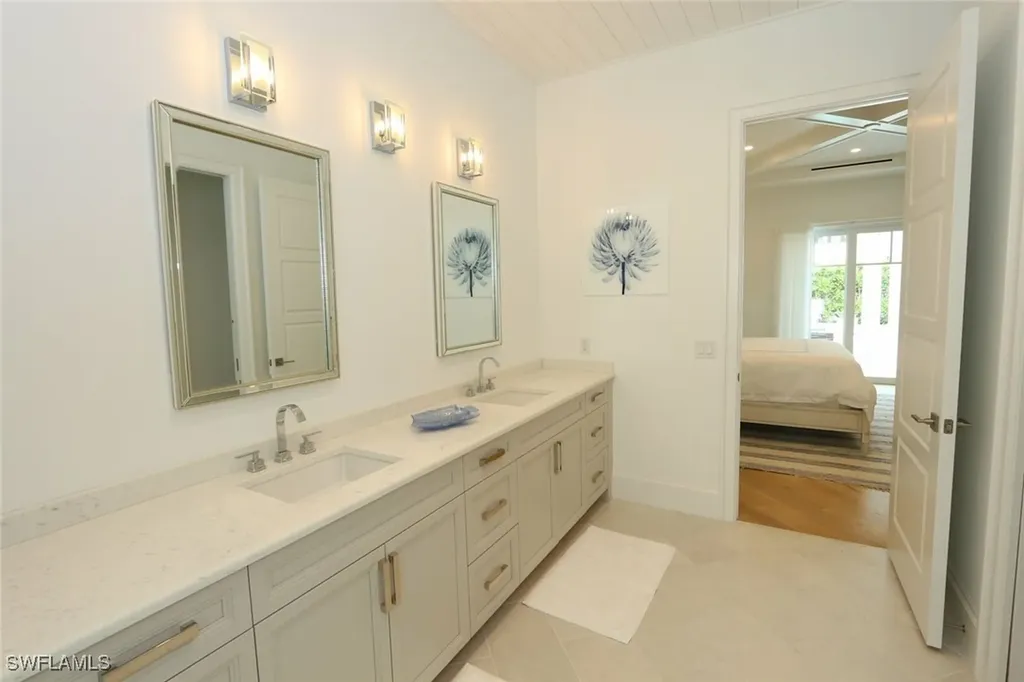 300 2nd Avenue N Naples FL 34102