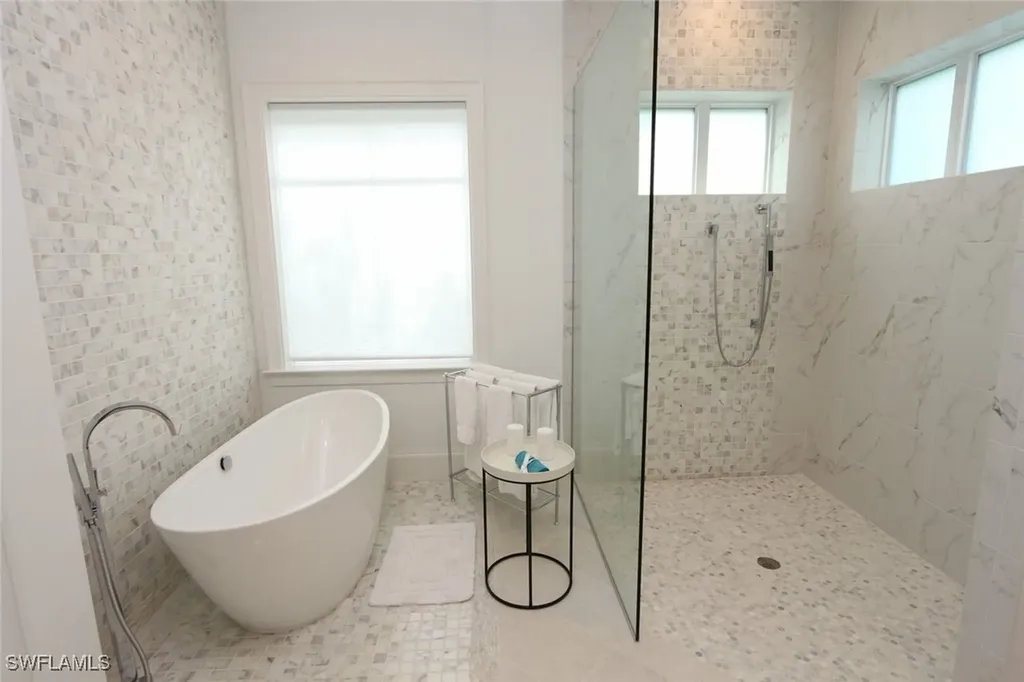 300 2nd Avenue N Naples FL 34102