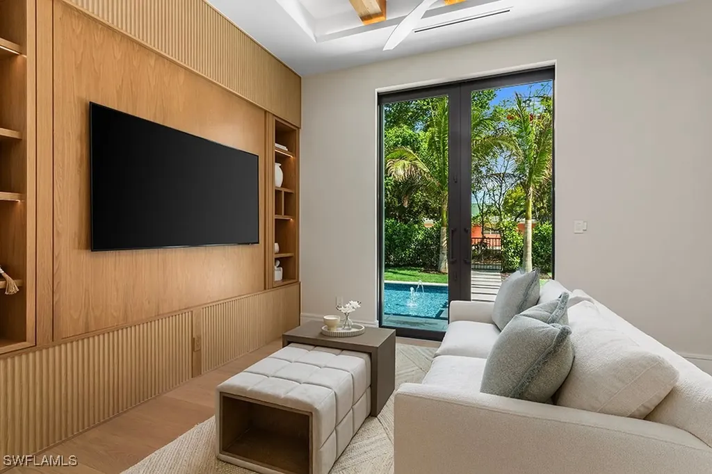 777 Broad Court S Naples FL 34102
