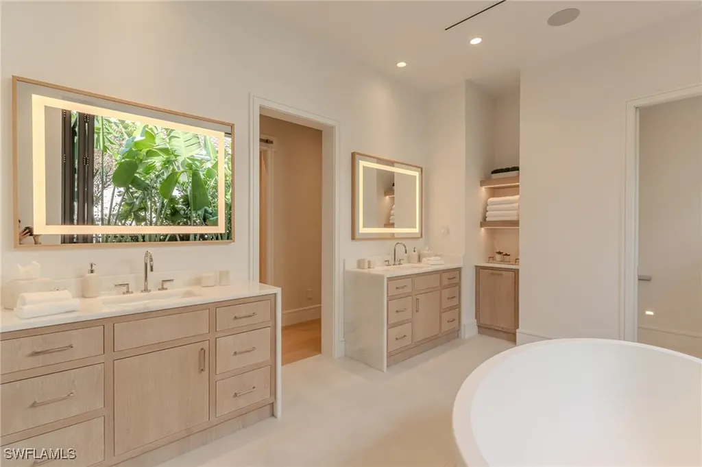 777 Broad Court S Naples FL 34102