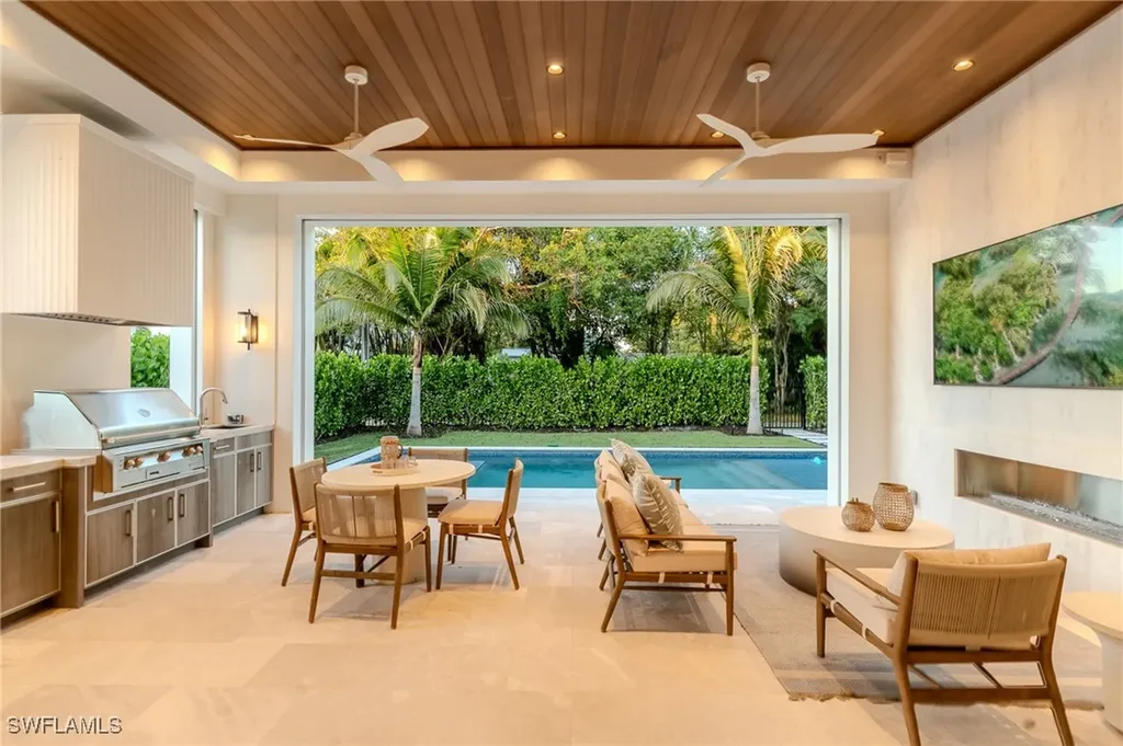 777 Broad Court S Naples FL 34102