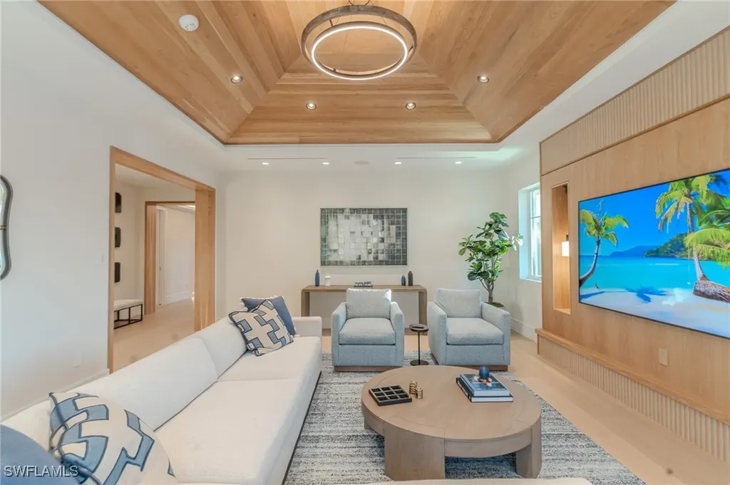 777 Broad Court S Naples FL 34102