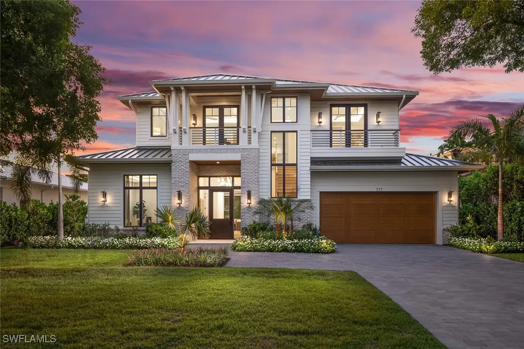 777 Broad Court S Naples FL 34102