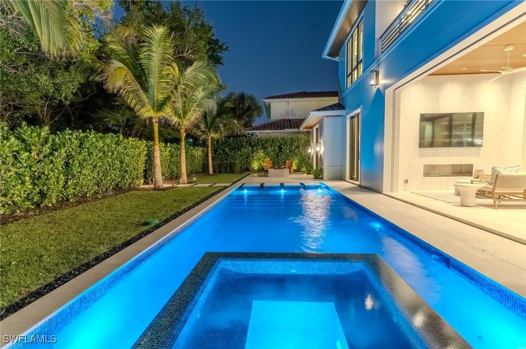 777 Broad Court S Naples FL 34102