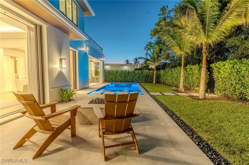 777 Broad Court S Naples FL 34102