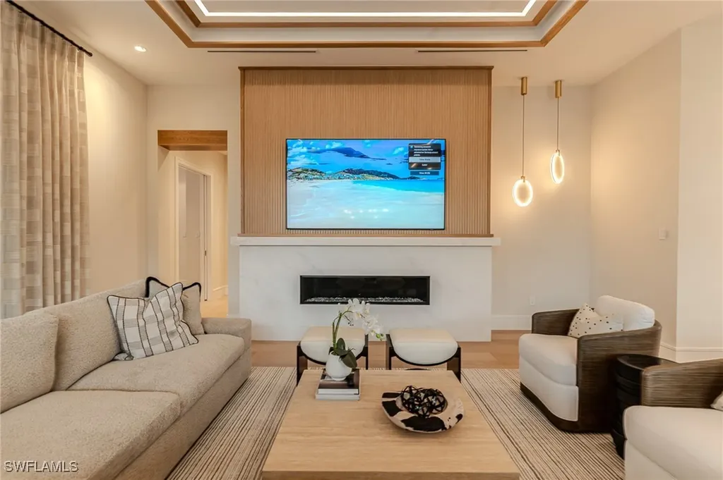 777 Broad Court S Naples FL 34102