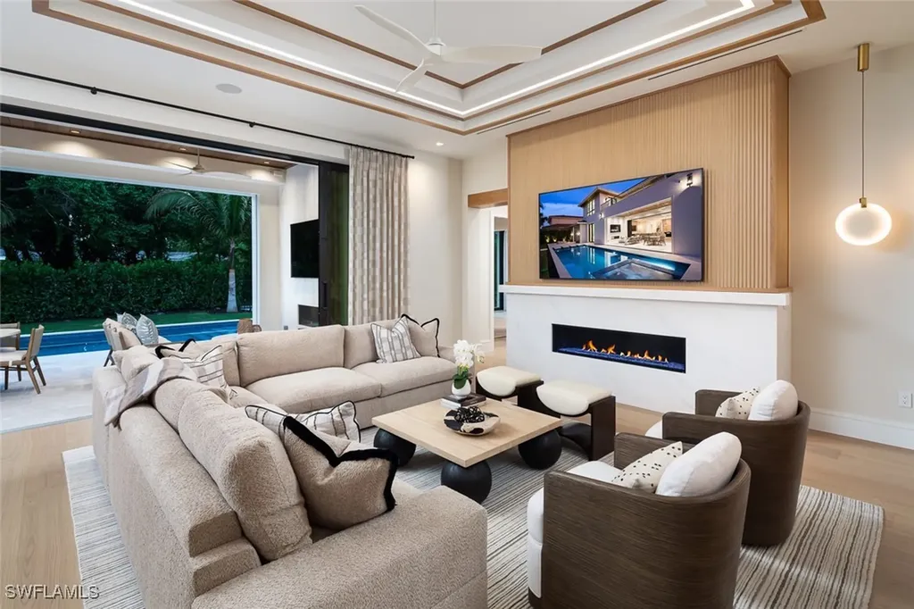 777 Broad Court S Naples FL 34102