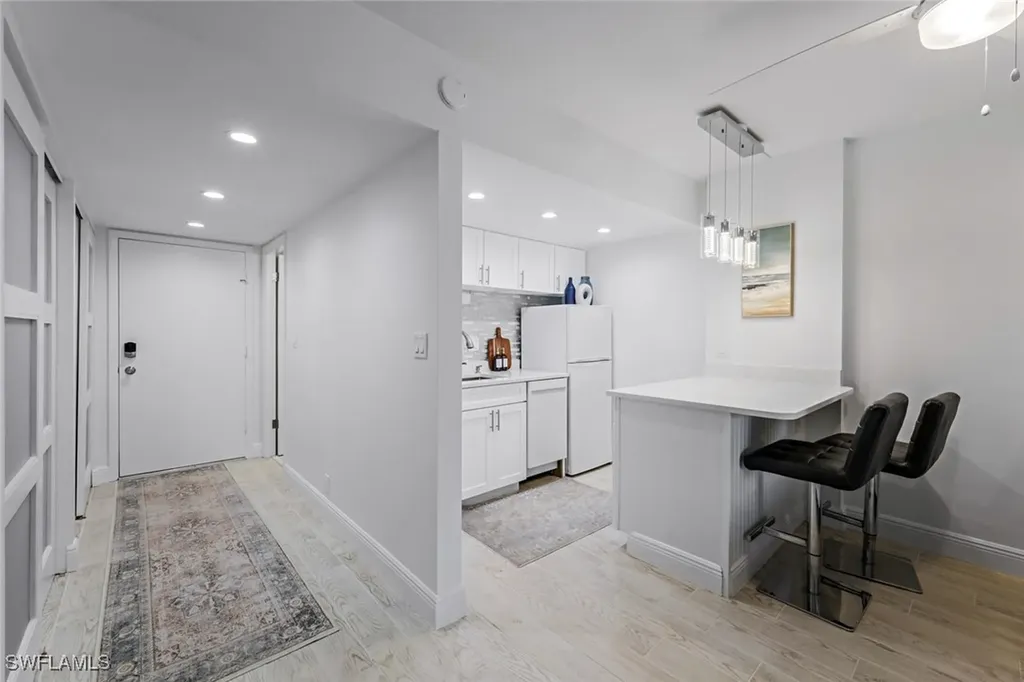 5 Bluebill Avenue Naples FL 34108