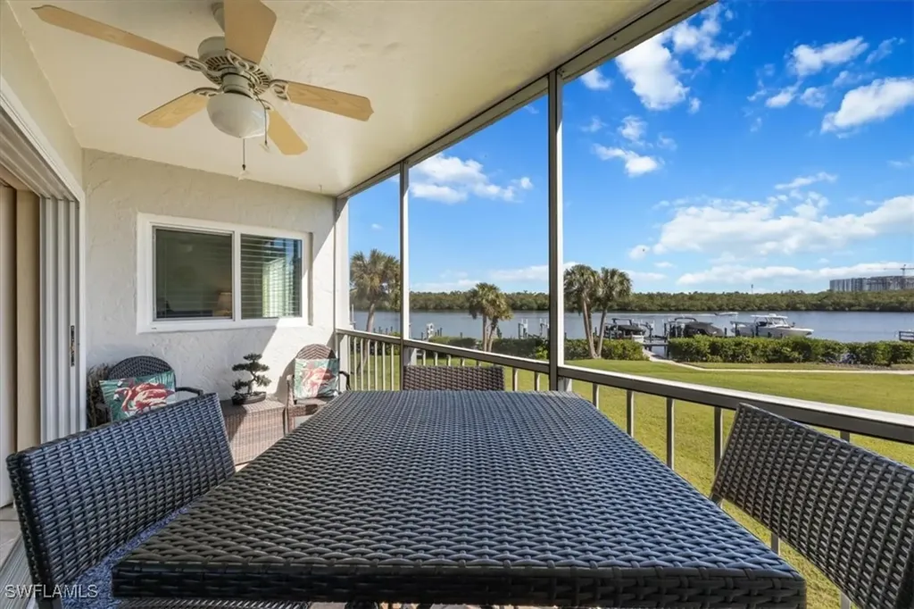 305 Goodlette-frank Road S Naples FL 34102