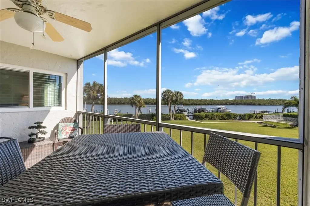 305 Goodlette-frank Road S Naples FL 34102