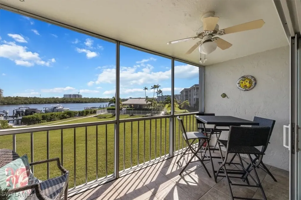 305 Goodlette-frank Road S Naples FL 34102