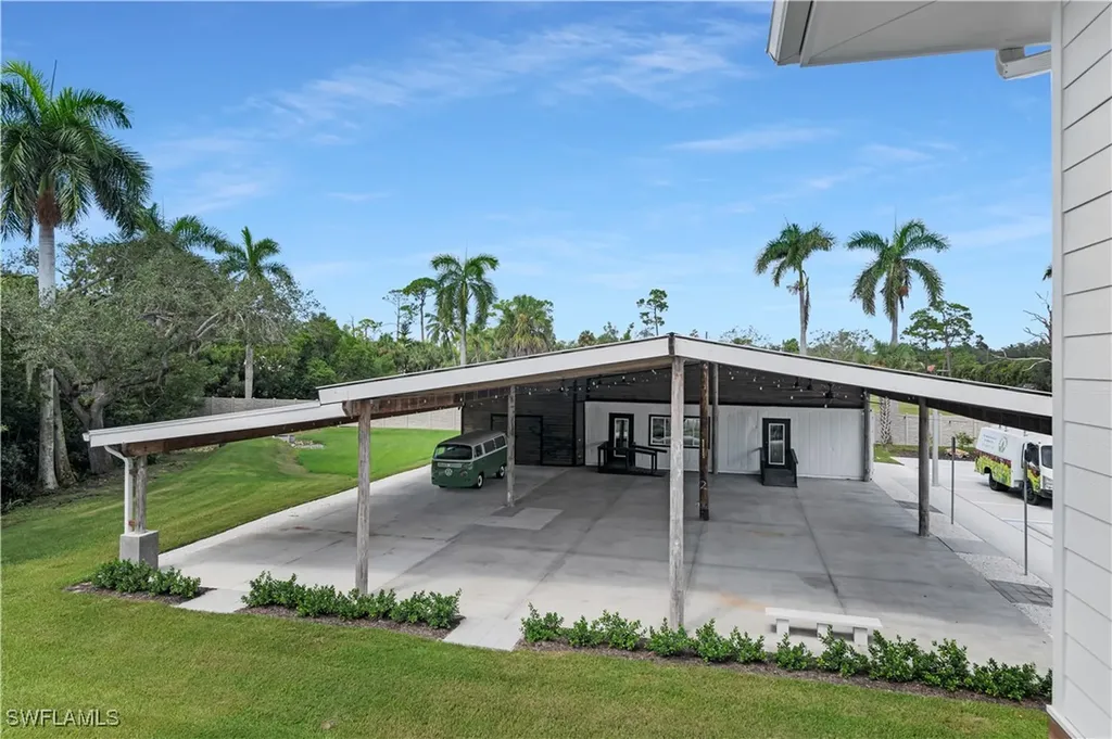 6901 Hendry Creek Drive Fort Myers FL 33908
