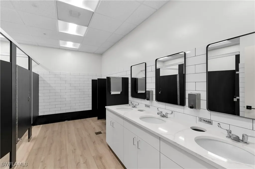 6901 Hendry Creek Drive Fort Myers FL 33908