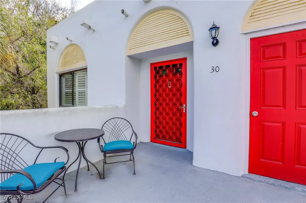 3308 Europa Drive Naples FL 34105