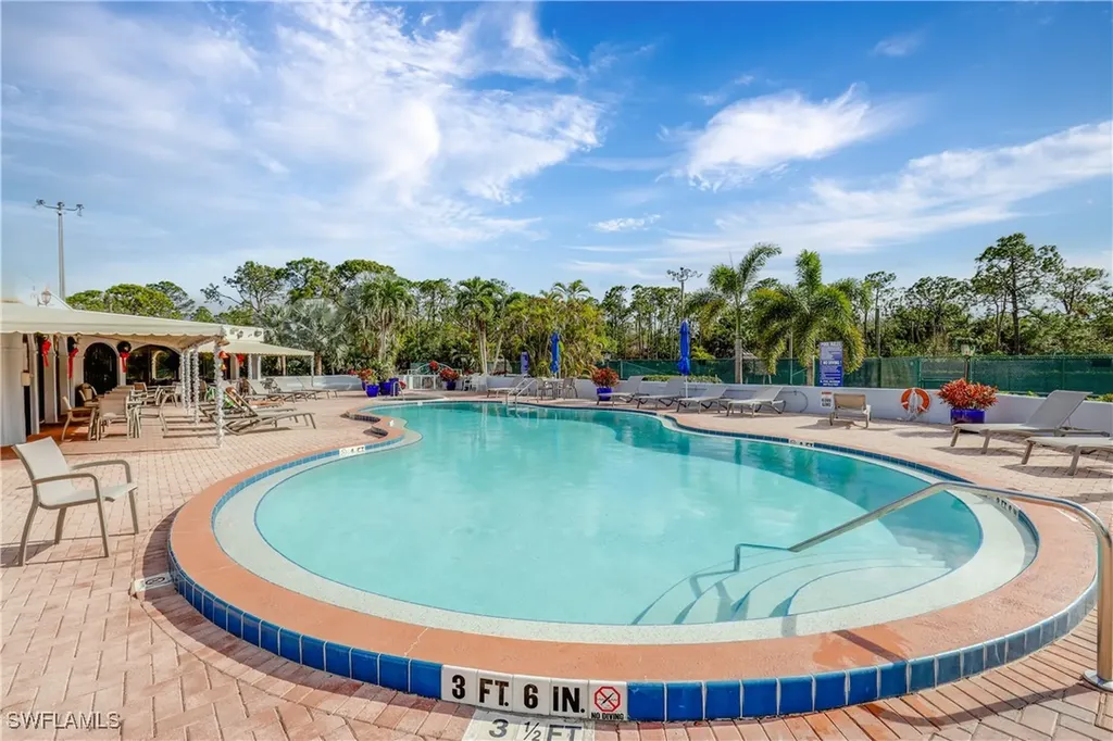 3308 Europa Drive Naples FL 34105