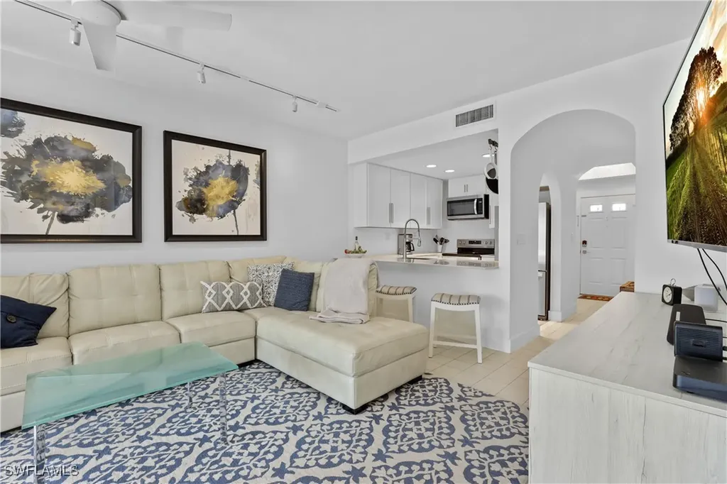3308 Europa Drive Naples FL 34105