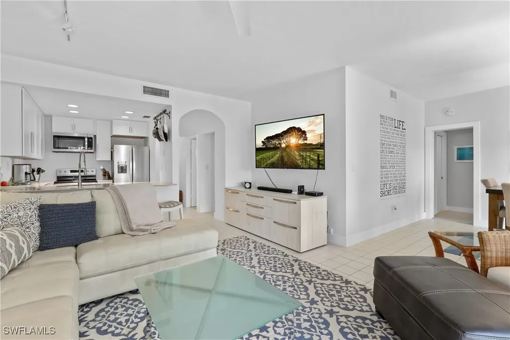 3308 Europa Drive Naples FL 34105