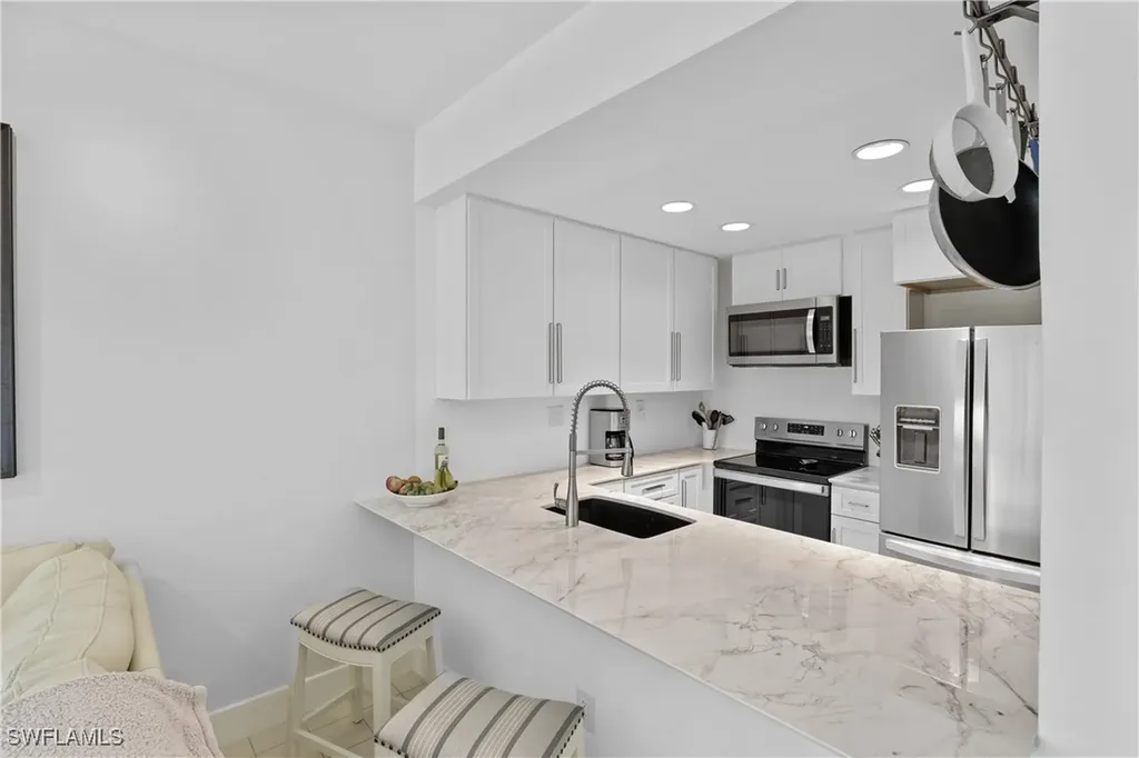 3308 Europa Drive Naples FL 34105