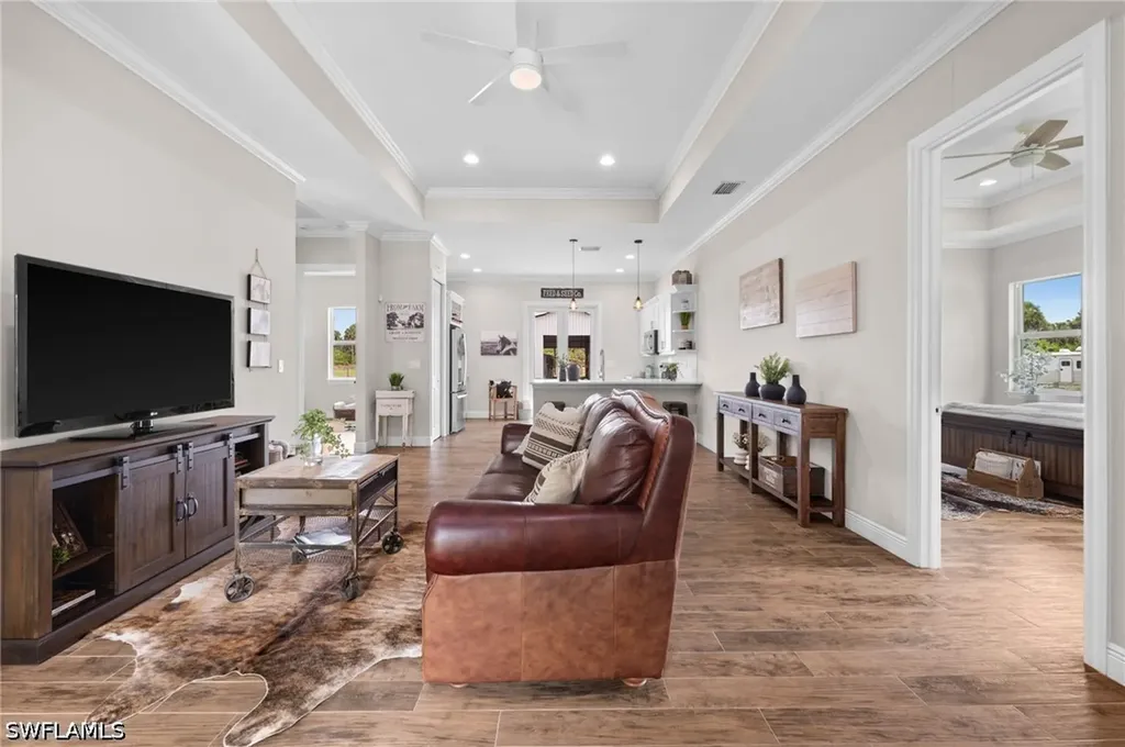 1960 Moulder Drive Naples FL 34120