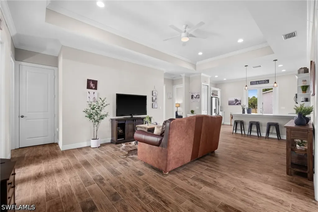 1960 Moulder Drive Naples FL 34120