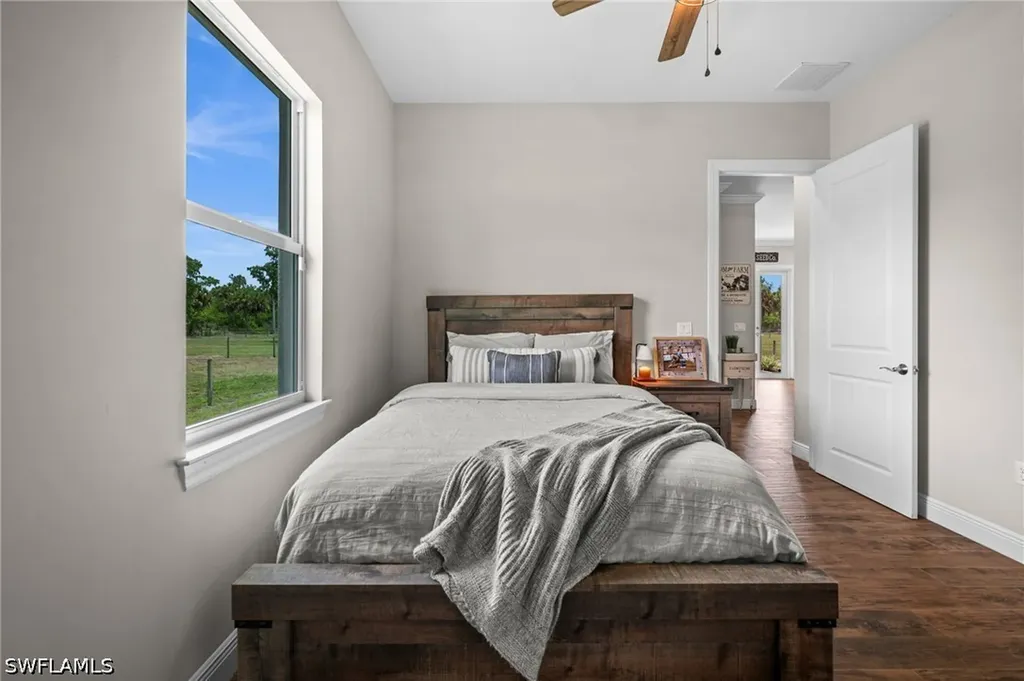 1960 Moulder Drive Naples FL 34120