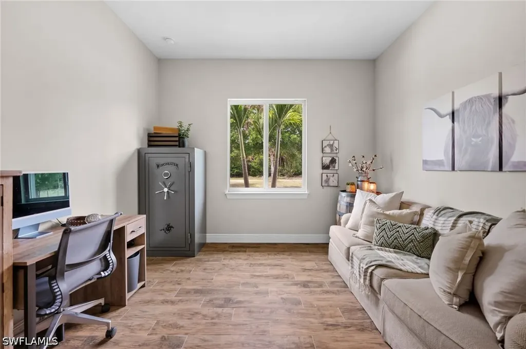 1960 Moulder Drive Naples FL 34120