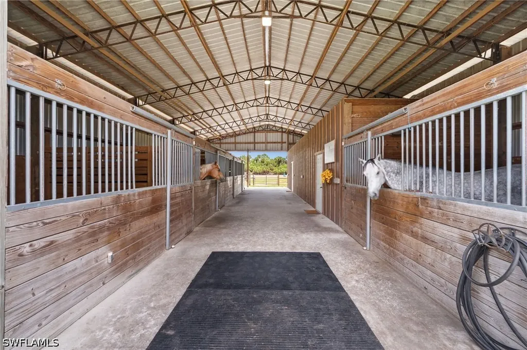 1960 Moulder Drive Naples FL 34120