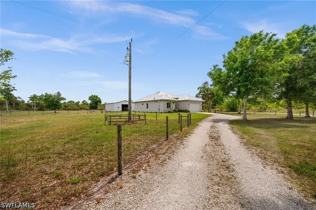 1960 Moulder Drive Naples FL 34120