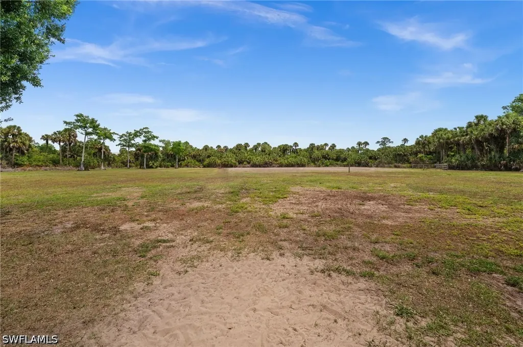 1960 Moulder Drive Naples FL 34120