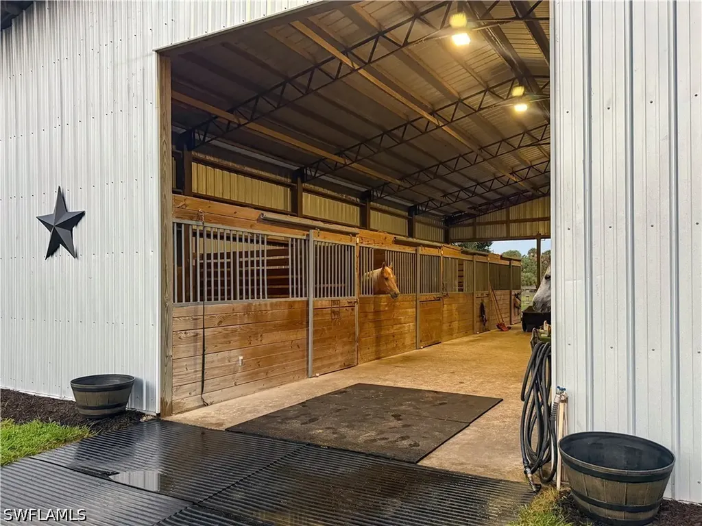 1960 Moulder Drive Naples FL 34120
