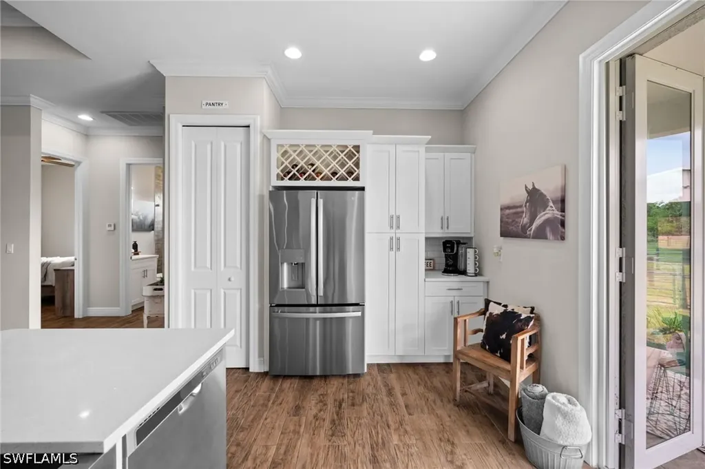 1960 Moulder Drive Naples FL 34120