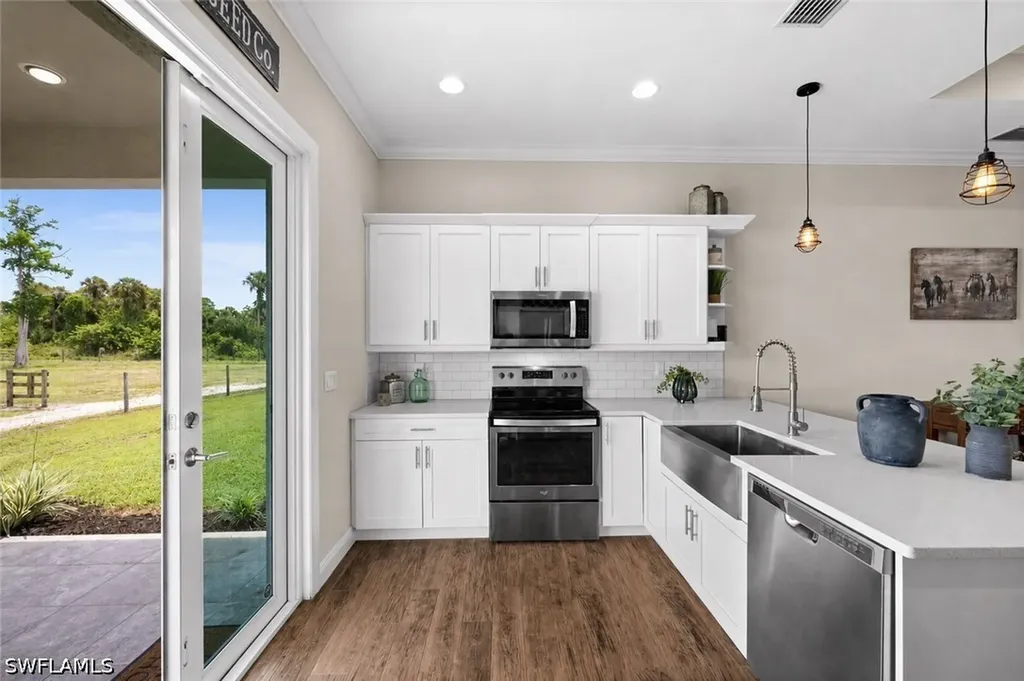 1960 Moulder Drive Naples FL 34120