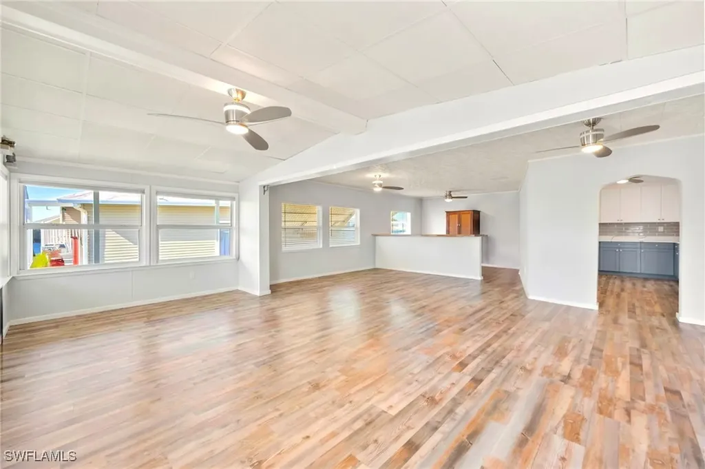 204 Sun Circle Fort Myers FL 33905