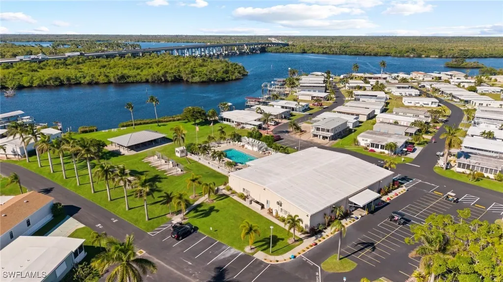 204 Sun Circle Fort Myers FL 33905