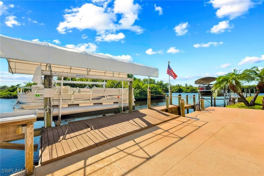 204 Sun Circle Fort Myers FL 33905