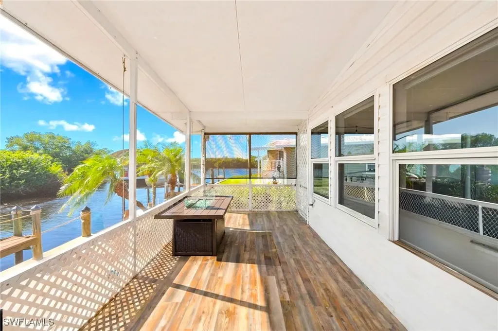 204 Sun Circle Fort Myers FL 33905