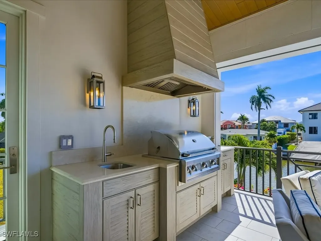 360 Heron Avenue Naples FL 34108