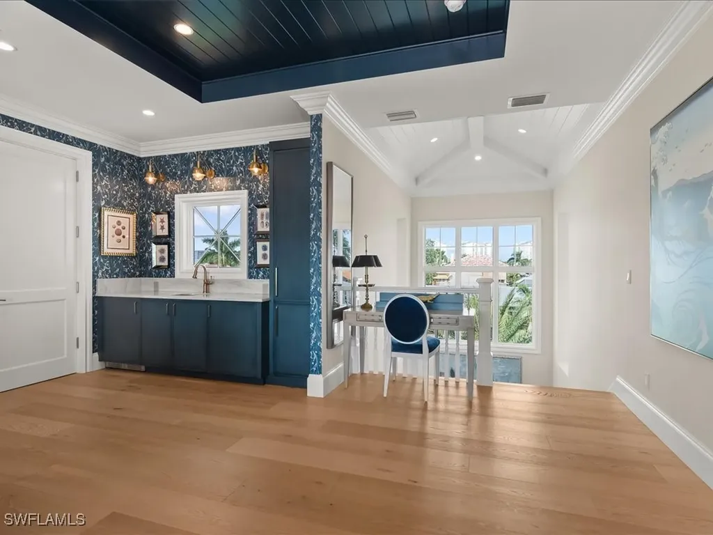 360 Heron Avenue Naples FL 34108