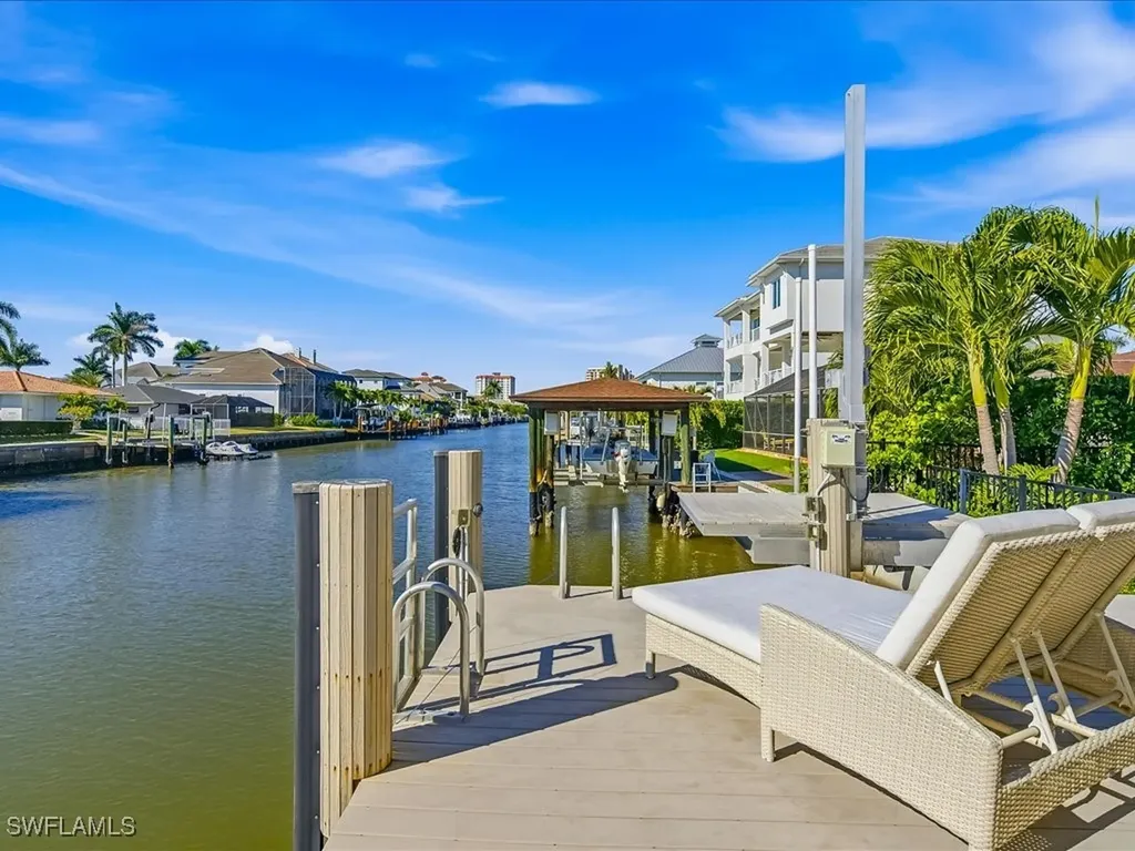 360 Heron Avenue Naples FL 34108