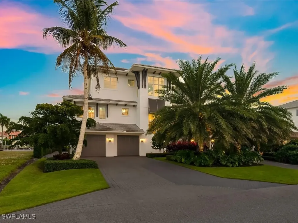 360 Heron Avenue Naples FL 34108