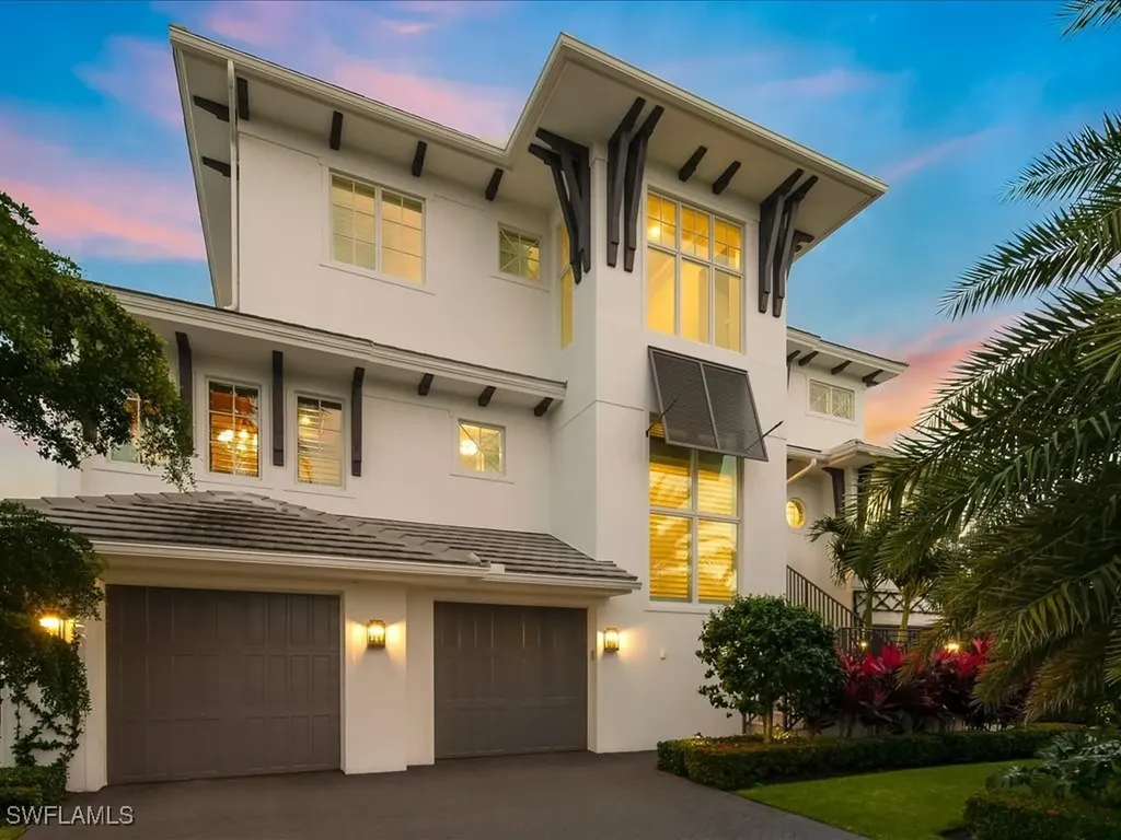 360 Heron Avenue Naples FL 34108